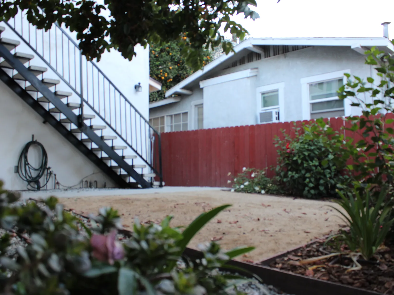 4 bed, 1254 sqft, $4,200 — Photo 2