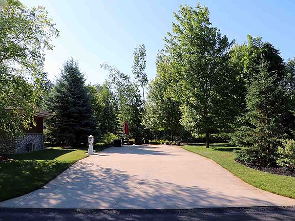 4th image of 2136 Hearthside Dr #Drive51