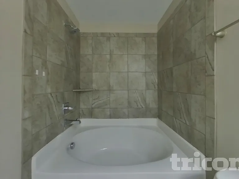 324 Kinsale Dr — Photo 10