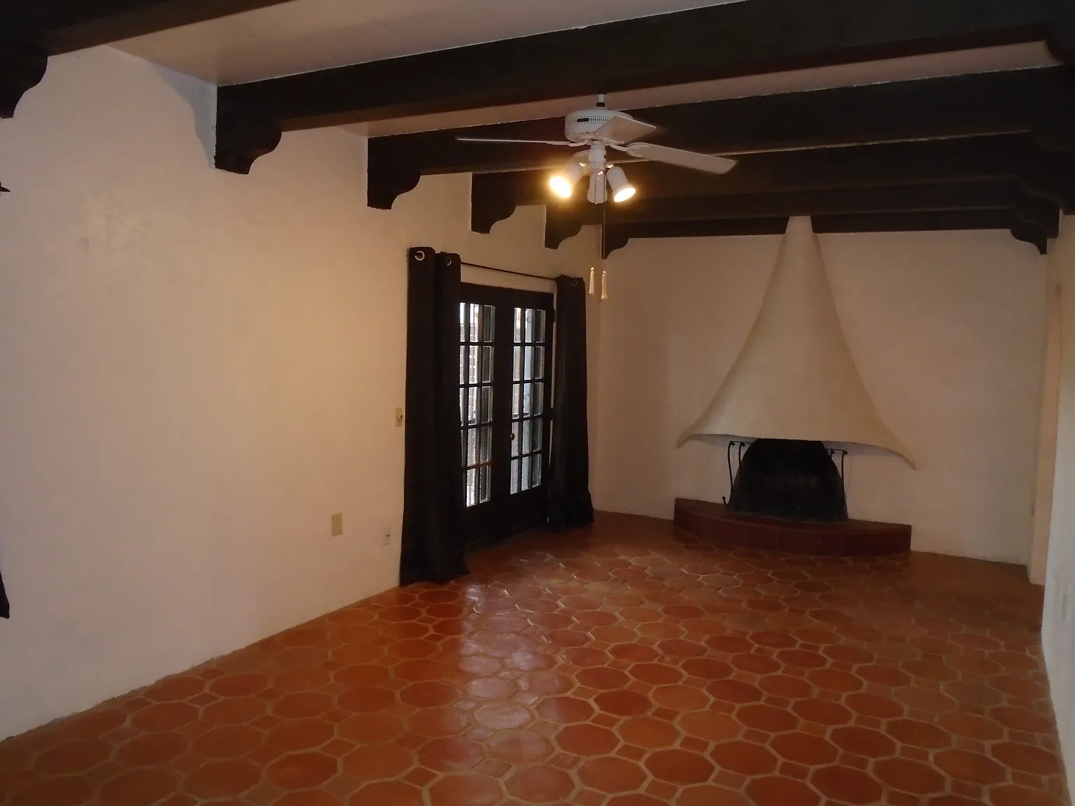 2 bed, 2286 sqft, $2,500 — Photo 2