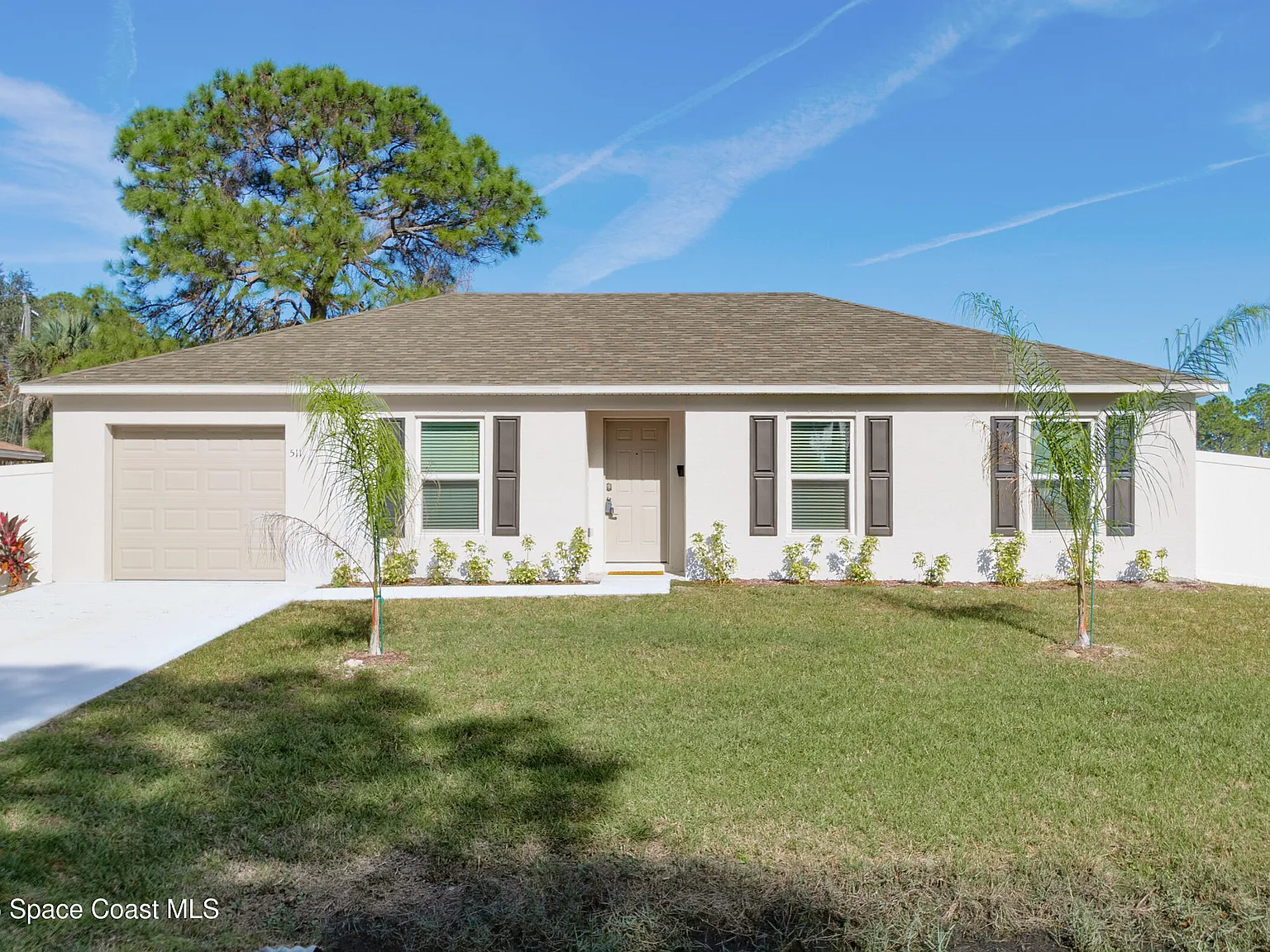3 bed, 2.0 bath, 1243 sqft, $2,000 — Photo 3