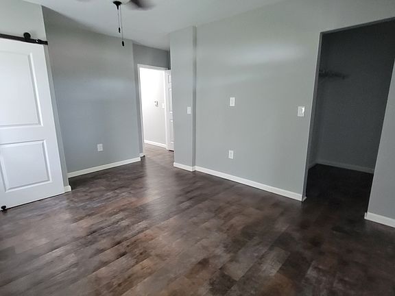 3rd image of 4131 W Lexington Ave #4131