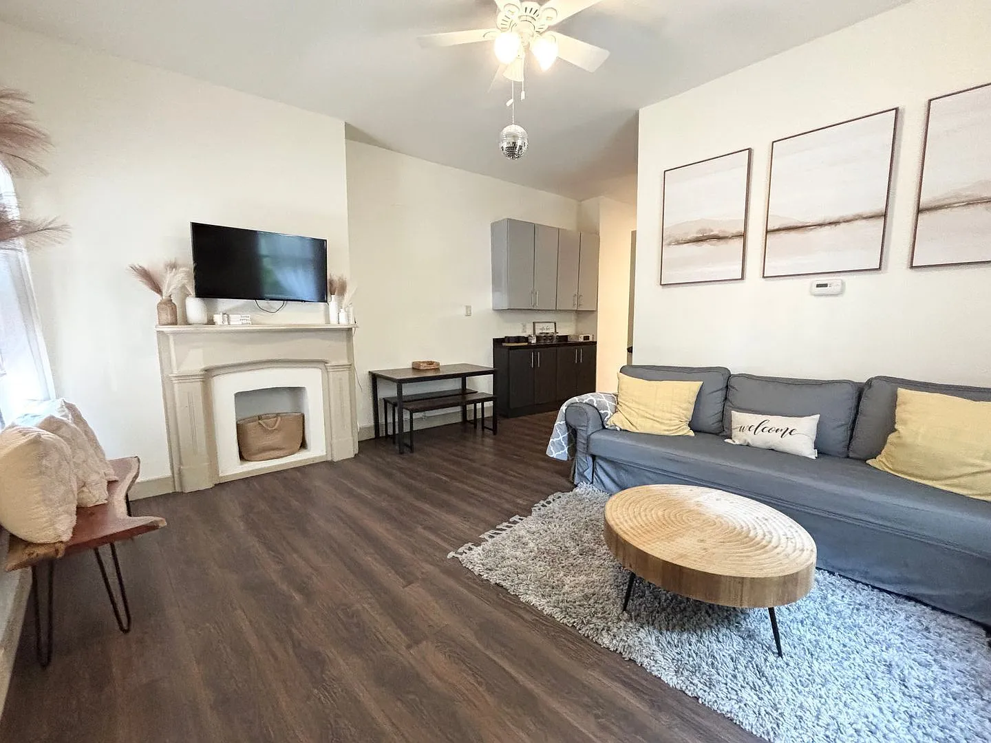 2 bed, 2.5 bath, 1456 sqft, $1,795 — Photo 2