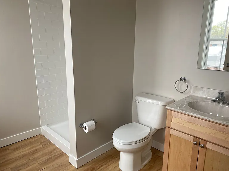 339 Main St #307 — Photo 10