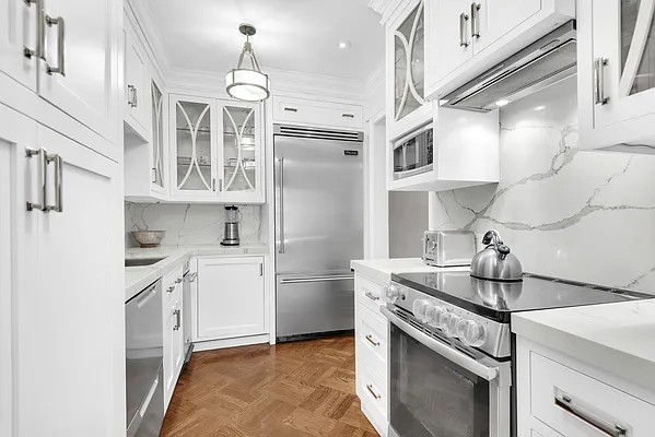 Sold by Douglas Elliman | media 14