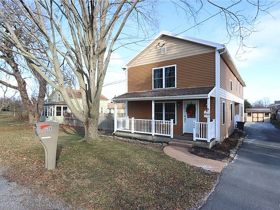 208 W Washington St, Sackets Harbor, NY 13685 | Zillow