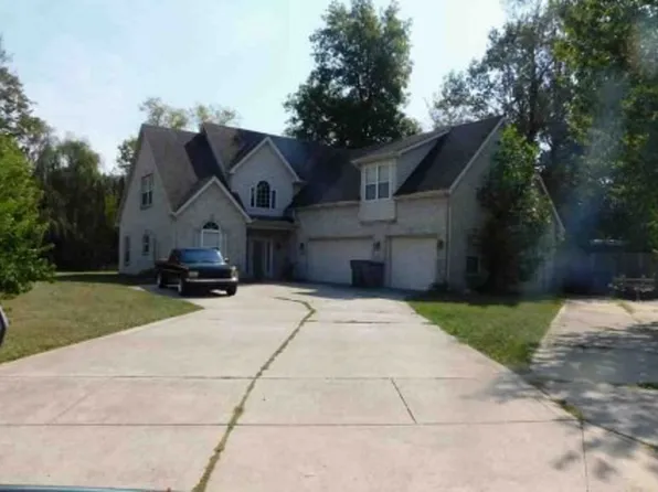 562 Sister Martin Dr, Kokomo, IN 46901