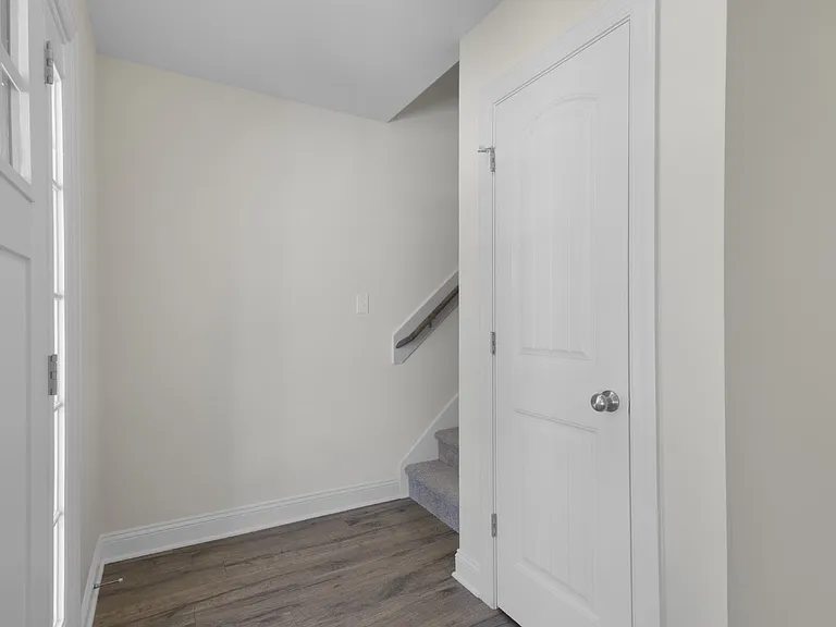 217 Lookout Ln — Photo 9