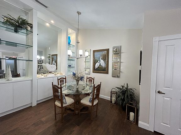 4th image of 7204 Geminata Oak Ct
