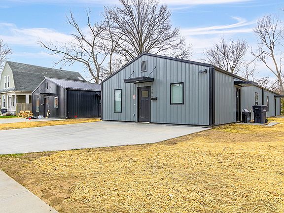 3rd image of 202 3rd Ave #102