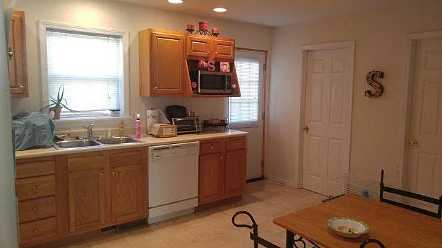 502 Race St — Photo 2