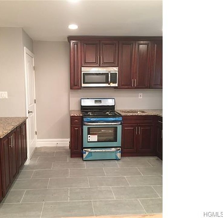 2nd image of 2923R Hearing Ave Bronx
