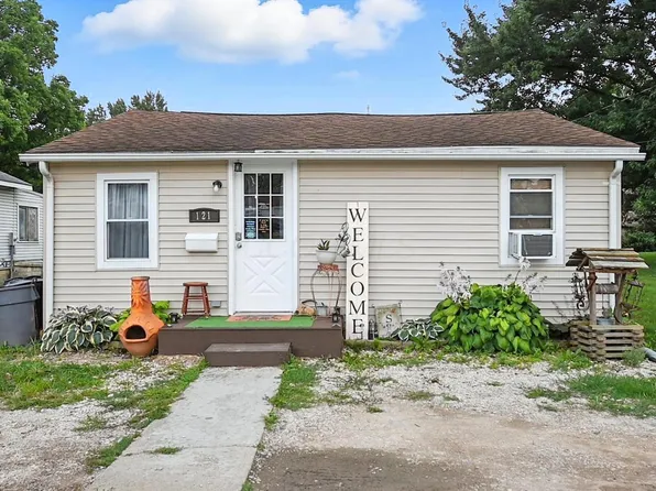 121 Emerson St, Bucyrus, OH 44820