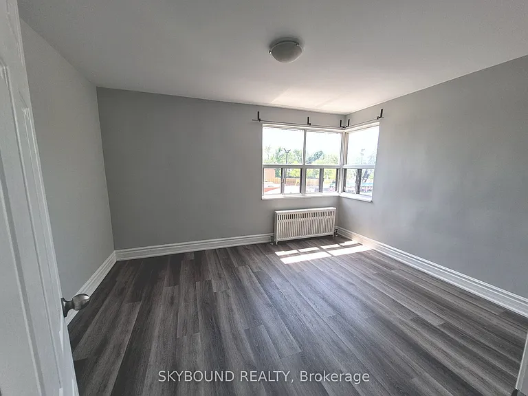 308 Lakeshore Rd W #3 — Photo 8