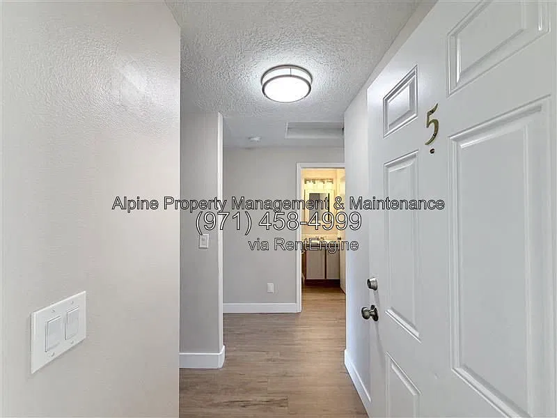 2 bed, 2.0 bath, 1100 sqft, $1,550 — Photo 2