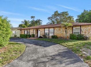 3910 NW 4th Ct, Boca Raton, FL 33431
