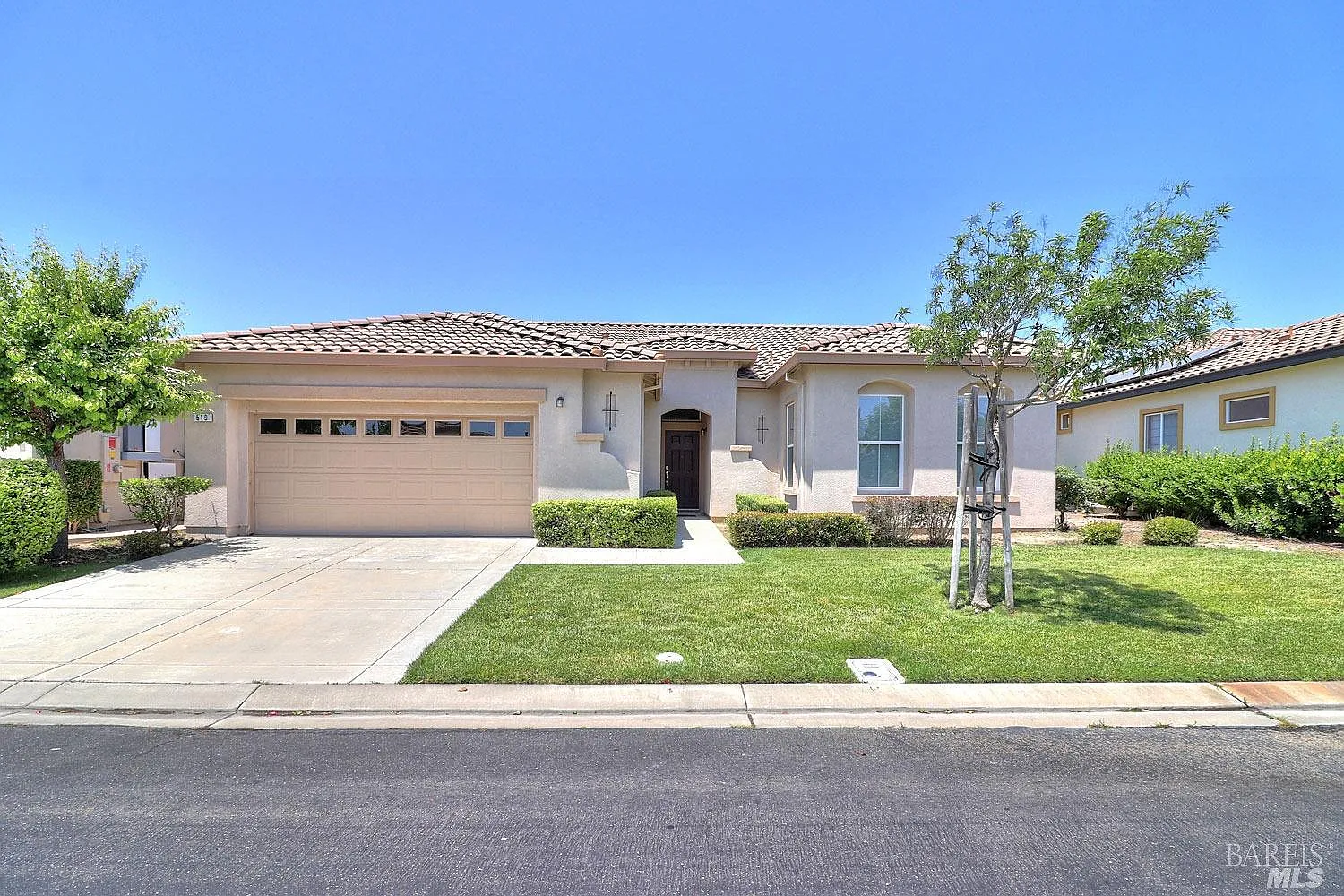 519 Arlington Drive photo 1