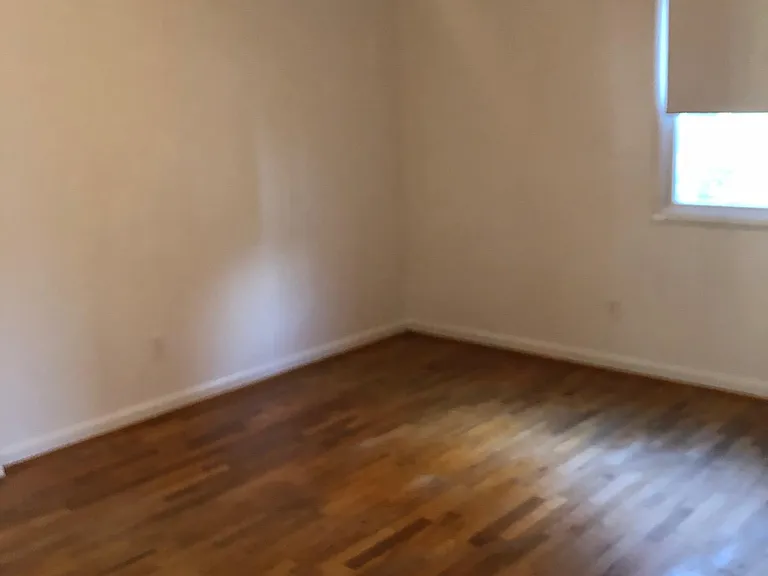 1412 Avenue D — Photo 10