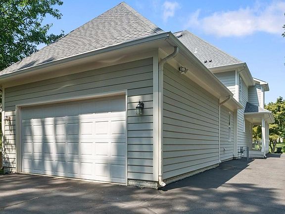 3rd image of 10137 Palmer Dr