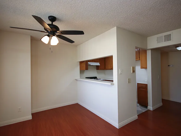 1310 E Acacia Ave #203 — Photo 6