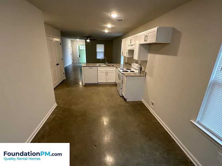 310 Chestnut St — Photo 6