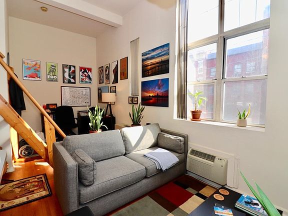 4th image of 450 7th St APT 1M