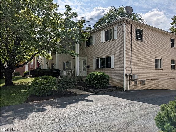 2nd image of 1812-1818 Cromwell Dr