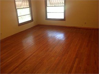 4th image of 104 Winston Dr