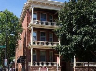 39 Avon St S APT 8B, Saint Paul, MN 55105