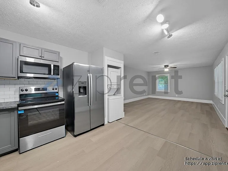 721 Ford Pl #A — Photo 8