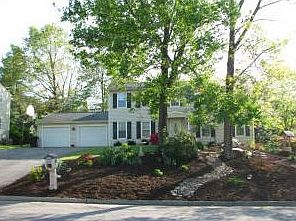 2nd image of 1929 Queensmill Dr