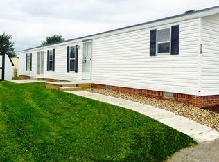 218 Bearfield Dr, Mount Pleasant, PA 15666