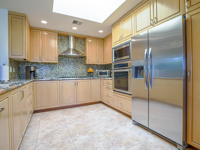 10 Colgate Dr — Photo 11