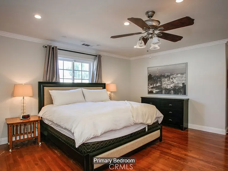 7021 Geyser Ave — Photo 9