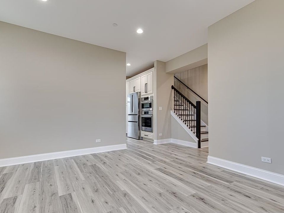 180 N East River Rd Des Plaines IL Zillow