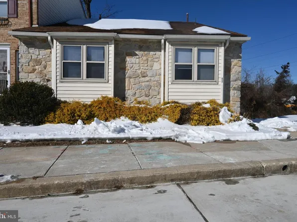 613 Saint Anthony Ln, Upper Darby, PA 19082