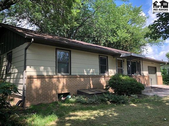 3rd image of 2315 Berry St