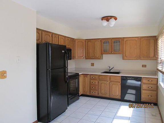 4th image of 914 Banbury Ct