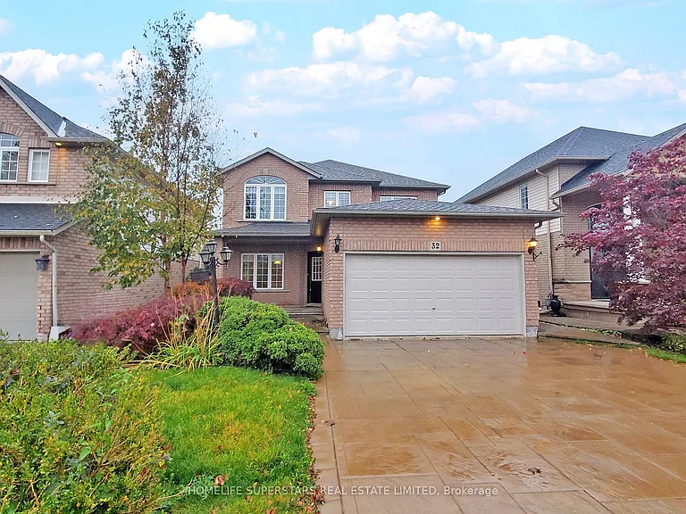 32 Holkham Ave — Photo 1