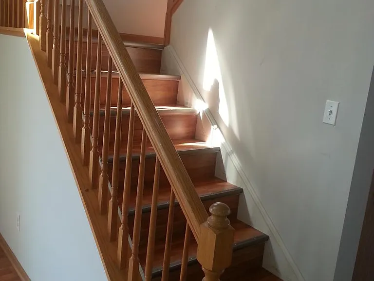 340 Richmond Dr — Photo 8
