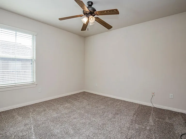 5319 Stockton Ave — Photo 12
