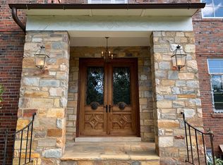 (Undisclosed Address), Arlington, VA 22207