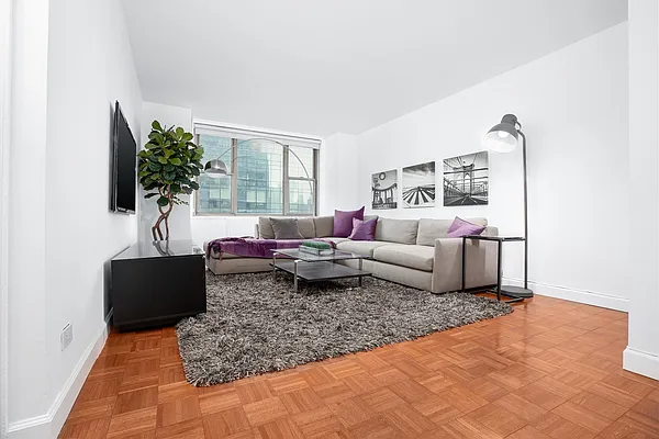 Rented by Douglas Elliman | media 17