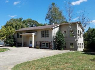 1090 Hoback Rd, Bedford, VA 24523