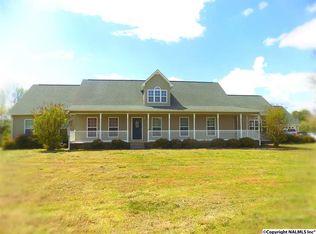 1183 Isom Rd, Guntersville, AL 35976