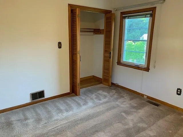 Birchcliff Pkwy — Photo 10