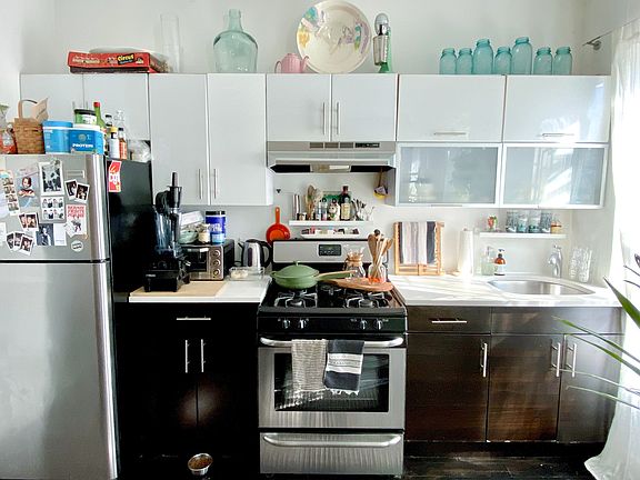 5th image of 214 Van Buren St #3