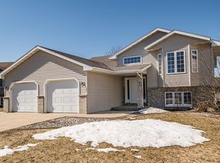 2667 Oshkosh Ln NW, Rochester, MN 55901