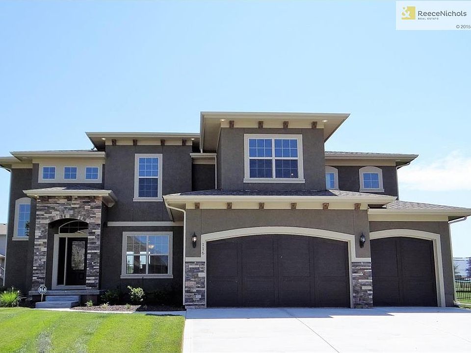 Welcome to The Prescott located at 116 SW Shores Drive.