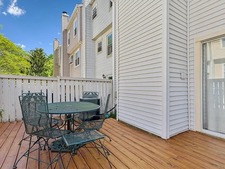 2480 Ridgehampton Ct — Photo 20